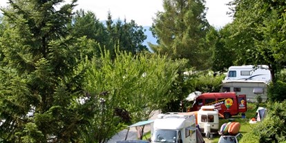 Campingplätze - Duschen mit Warmwasser: inklusive - Camping Brugger am Riegsee