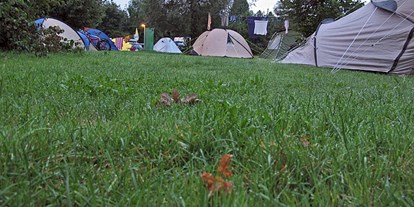 Campingplätze - Zentraler Stromanschluss - Campingplatz "Beim Fischer"
